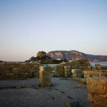 Your Second * Kéfalos